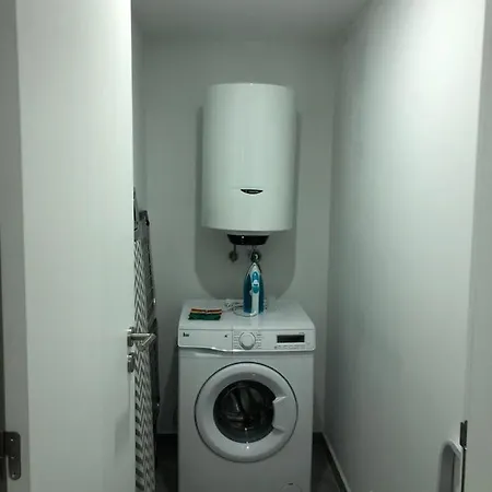 Amora L Apartment